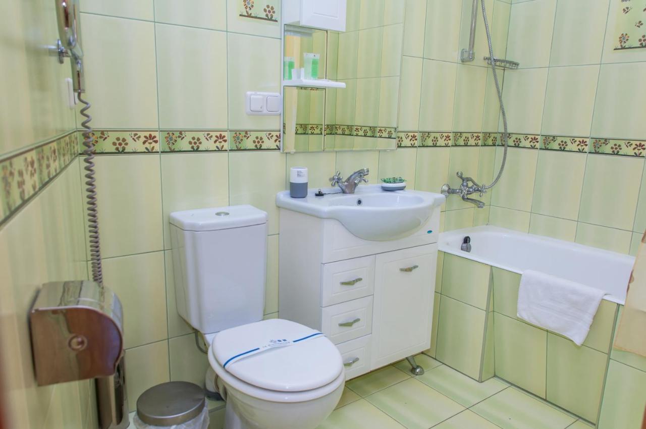 Sunflower B&B Kyiv Exterior photo